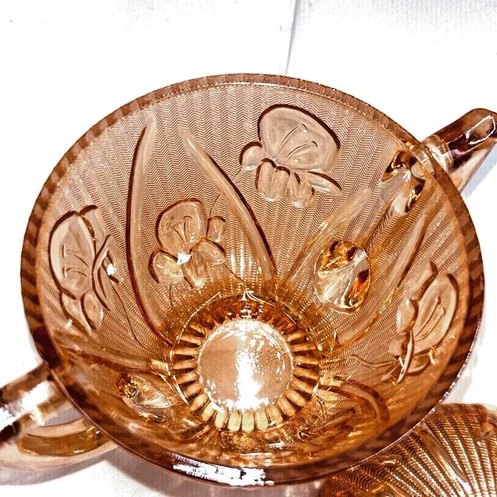 Jeanette Glass IRIS & HERRINGBONE Marigold Iridescent Footed Sugar Bowl Lid EUC